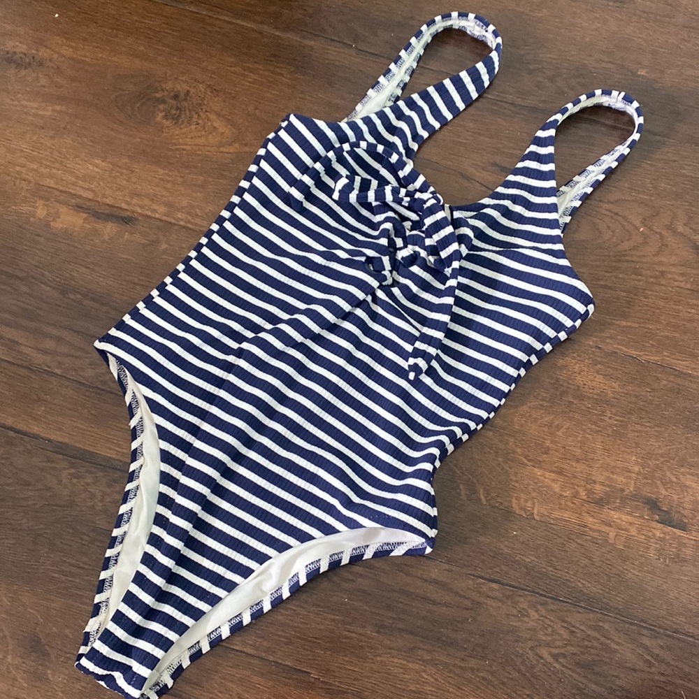 Bathing suit